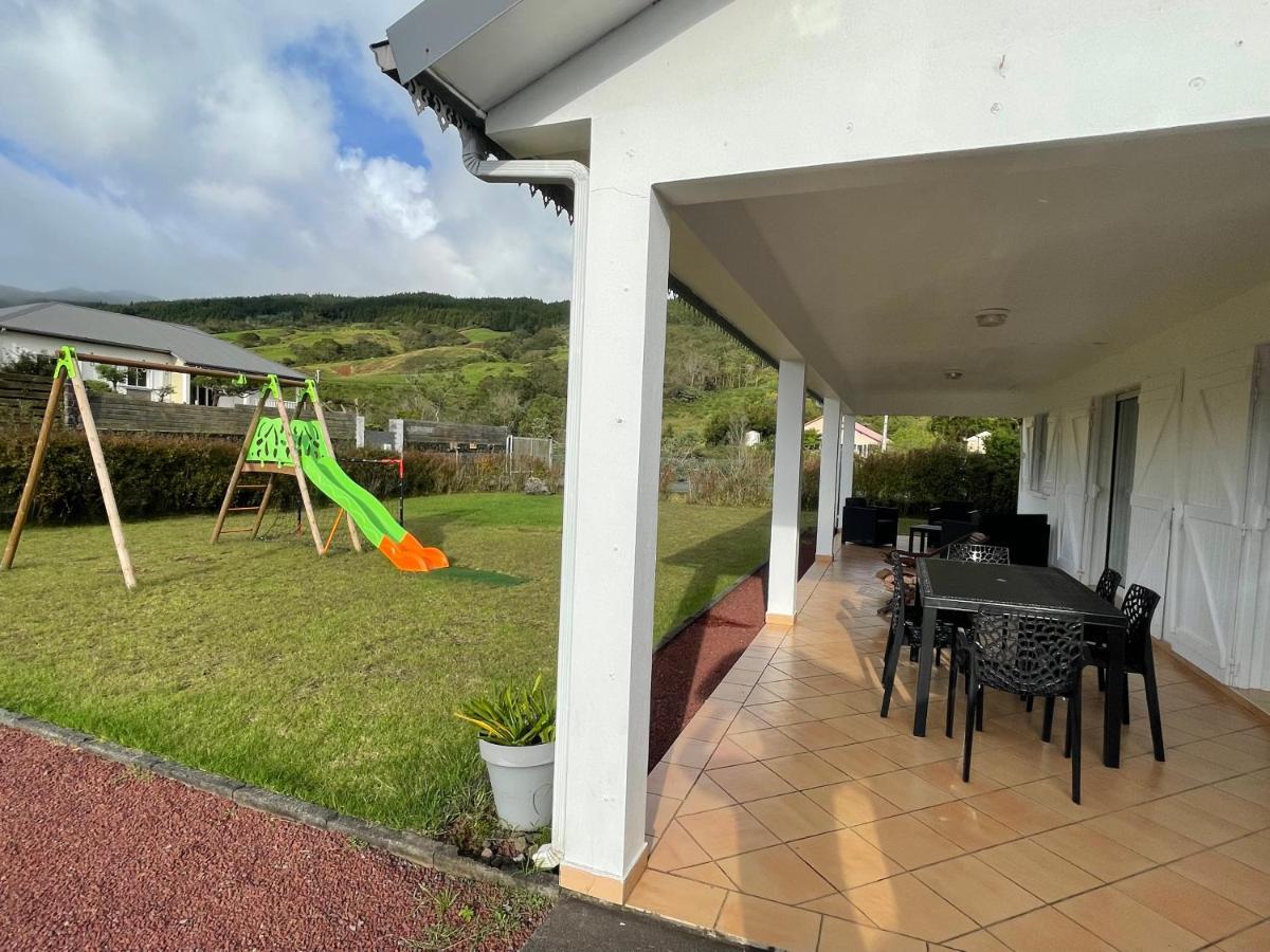 Villa Au Pied Du Volcan เลอ ตอมปง ภายนอก รูปภาพ